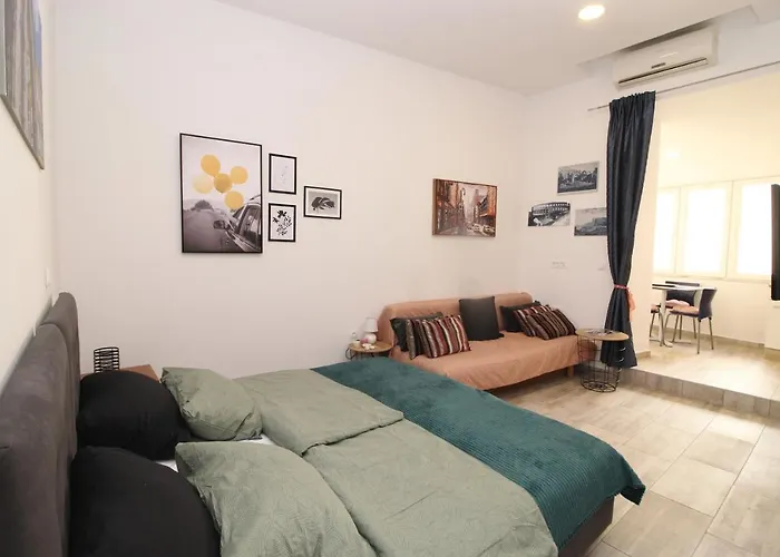 Giardini Center Apartment